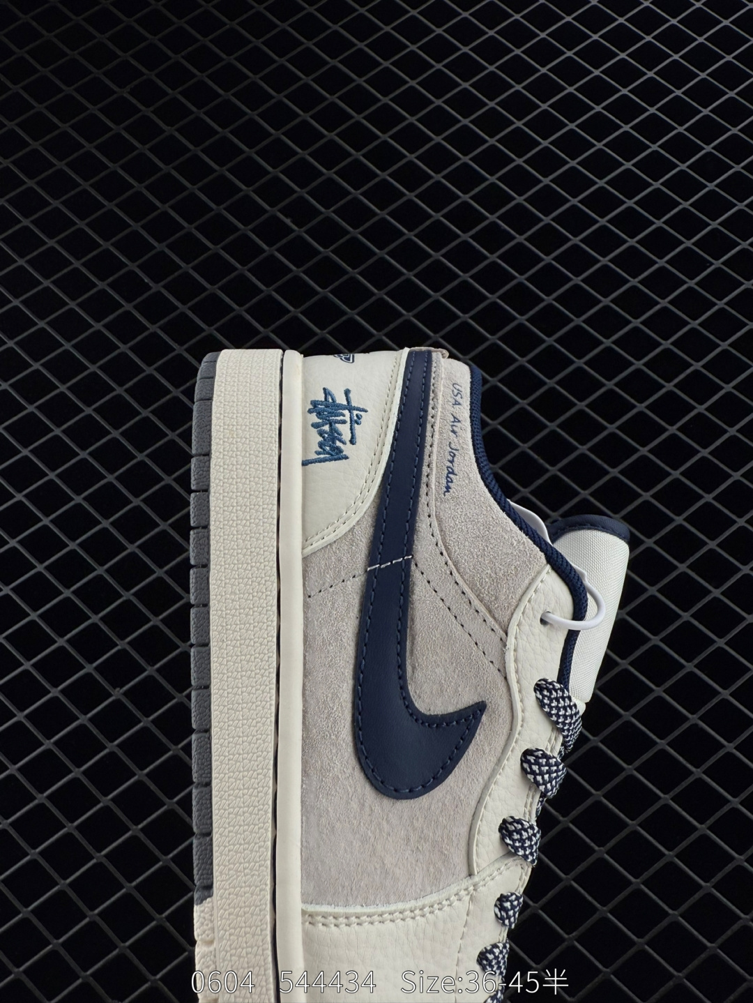 Air Jordan 1 Low GS”Light Smoke Grey/Black“